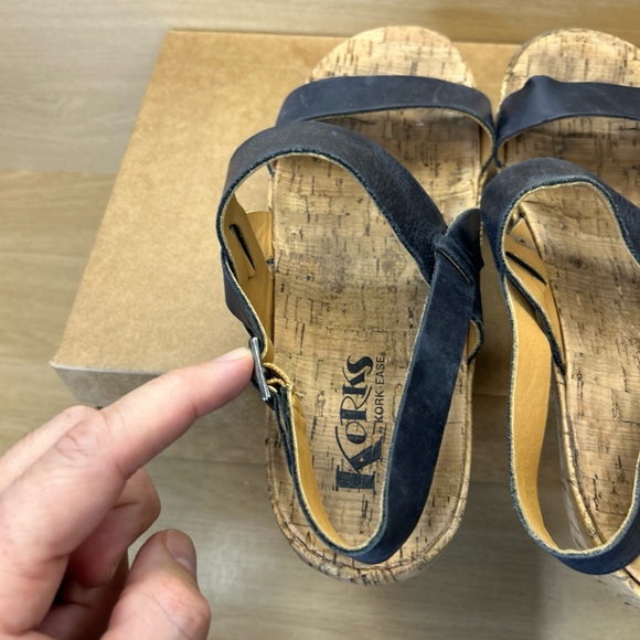 Korks Black Leather Cork Footbed Sandals sz 9M w/ 1 1/4" Heel (S1389) - Picture 11 of 11